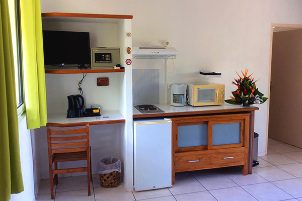 Studio climatisé avec kitchenette à Tahiti